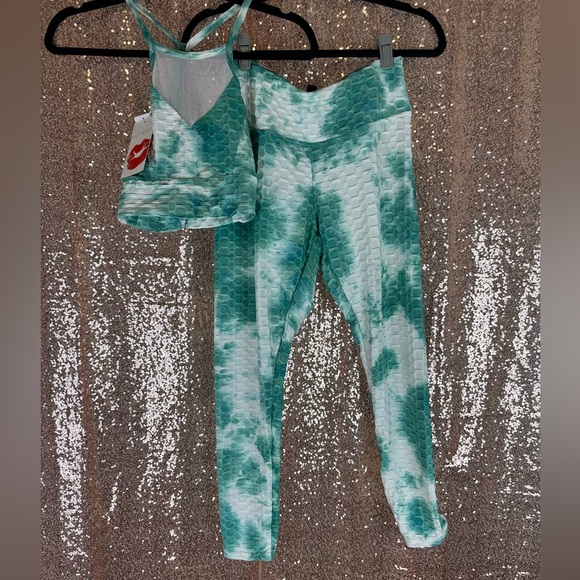 Hot Kiss Workout Set, Large - Picture 1 of 2